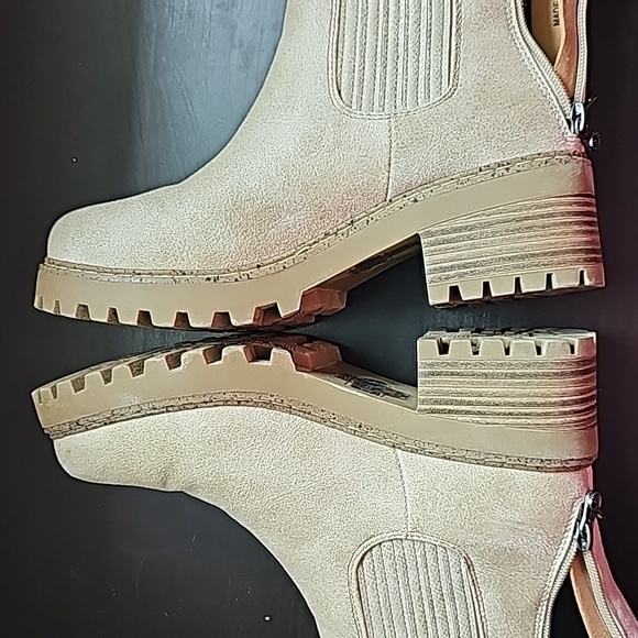 Blowfish Chelsea boots with animal print embellishments - Picture 4 of 8